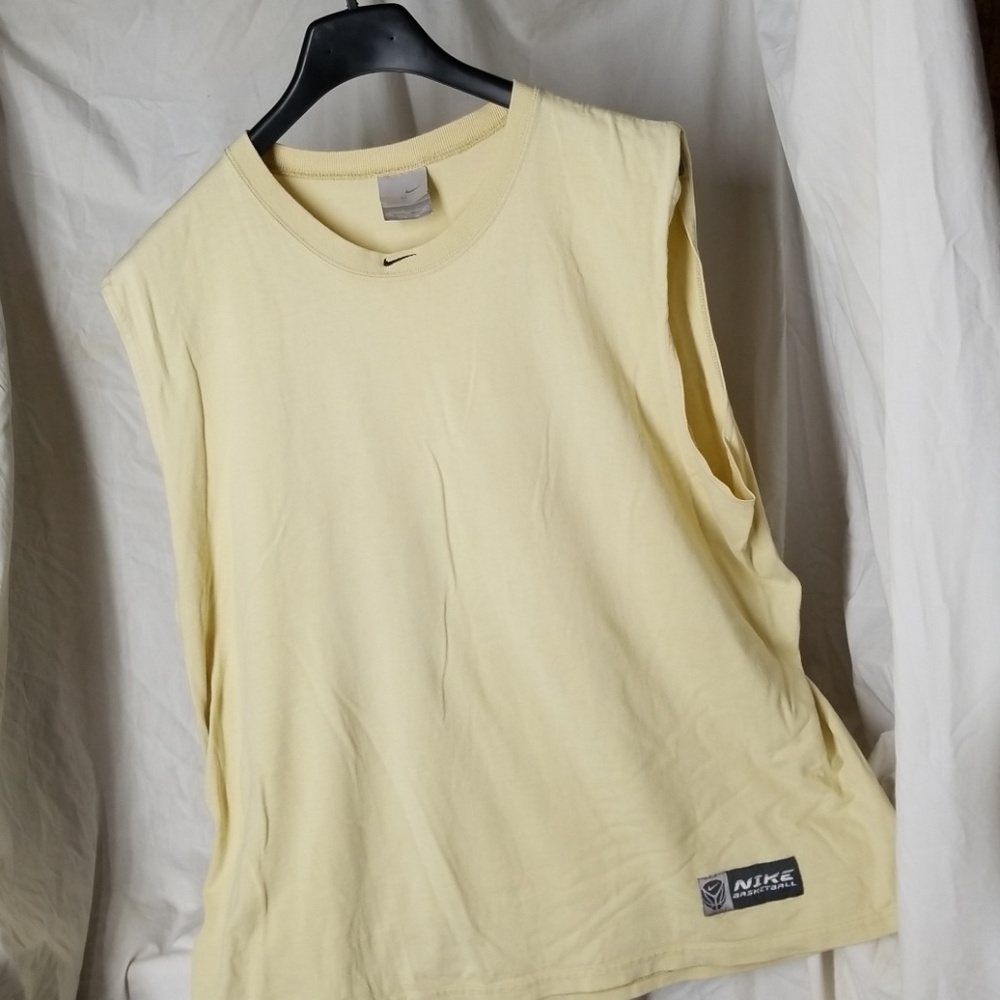 Nike T-shirt